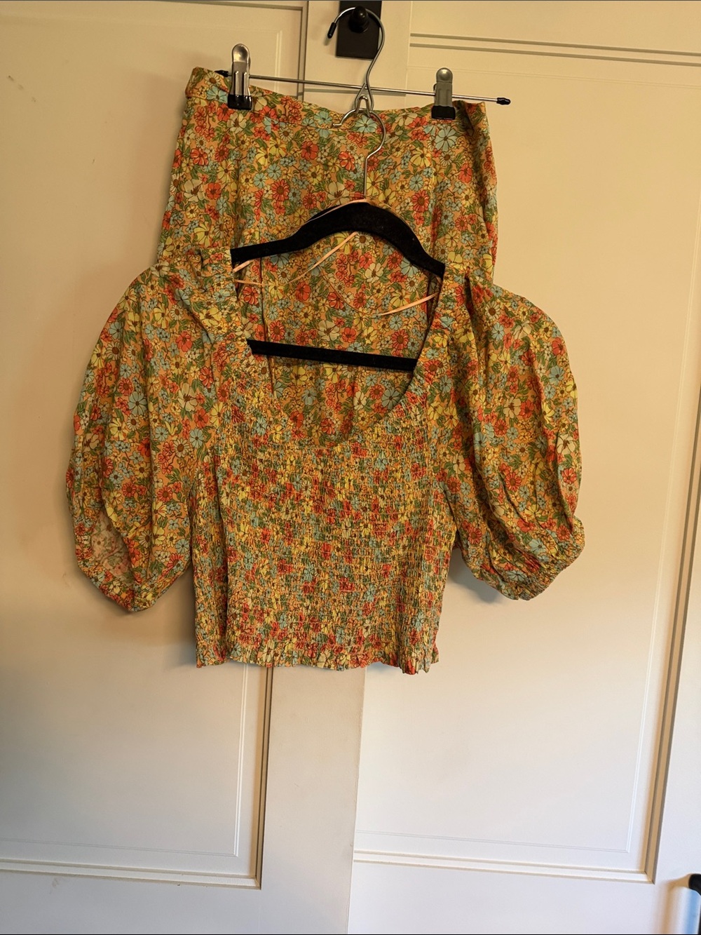 Rip Curl Floral Puff-Sleeve Smocked Crop Top - Yellow Floral